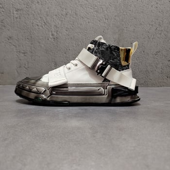 Munkacipő marha bőrből, felső rész szarvas? kerek orr, alacsony sarok 1–3 cm, ragasztott talp, természetes bőr talpbetét, belső hálós bélés