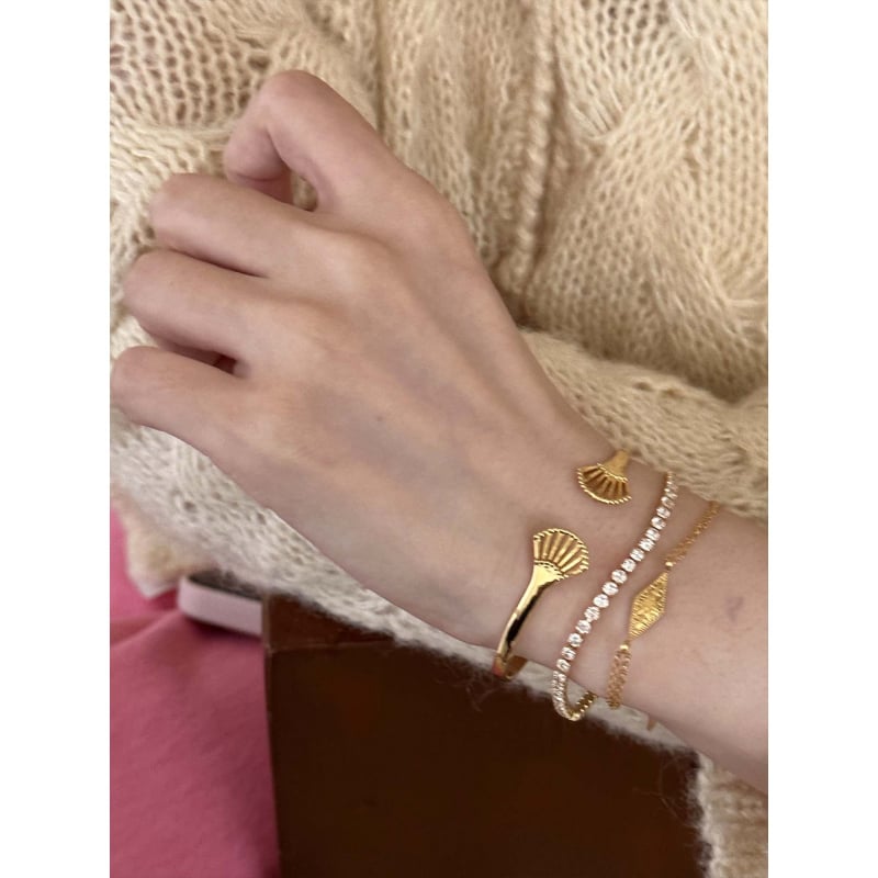 Karkötő virág alakú négylevelű lóhere motívummal; titán acél; elektroplatolás bevonat; irodalmi retro stílus; modell Y6-4/L8-6/H4-3