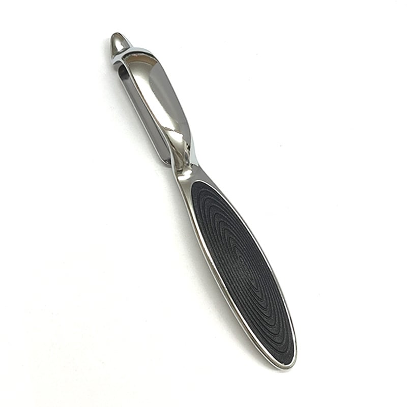 Cinkötvözetes hámozó sík eszköz logóval; anyagok: cinkötvözet, PP, rozsdamentes acél; funkció: Egyéb