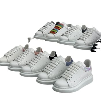 Mindennapi sportcipő magasságot növelő talppal, felső rész selyemtehén bőrből, gumitalp, fűzőkkel záródó, színben összehangolt dizájn