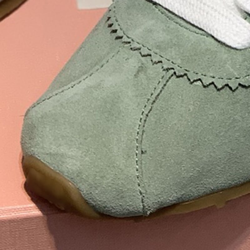 Női velúr sportcipő, kerek orr, alacsony boka, platformos talp, gumírozott talp