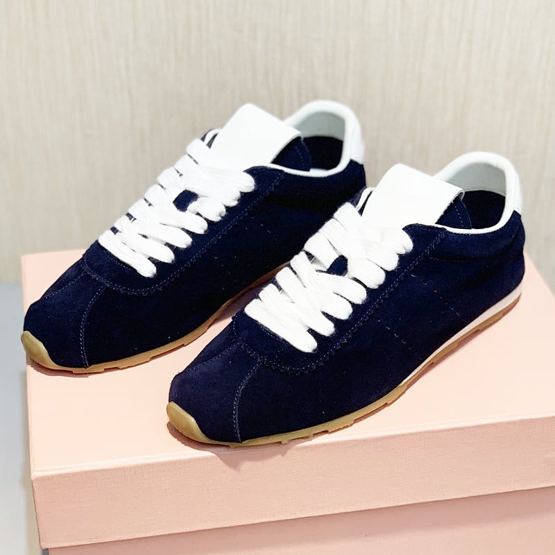 Női velúr sportcipő, kerek orr, alacsony boka, platformos talp, gumírozott talp