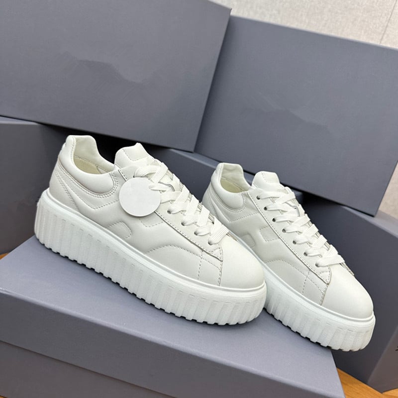 Női vastag talpú platformos tornacipő - fűzők, felső marha bőrből, belső bárányszőrmés bélés, gumi talp