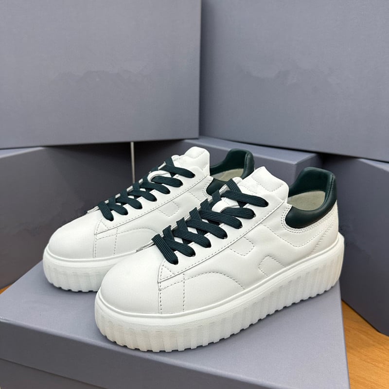 Női vastag talpú platformos tornacipő - fűzők, felső marha bőrből, belső bárányszőrmés bélés, gumi talp