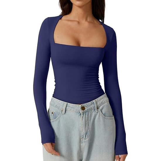 Tej-selyem anyagból készült ing (polyester/spandex >95%), egyszínű mintázat, négyszögletes gallér, hosszú ujjak, karcsú szabás