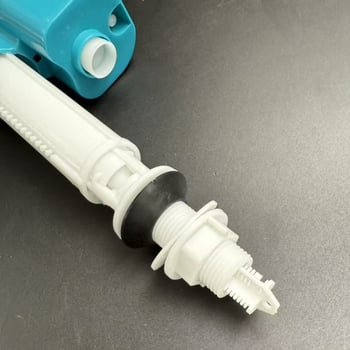 Universális WC vízbetápláló készlet — squat és normál WC-hez, PVC anyag, modern minimál stílus, beépítés elérhető