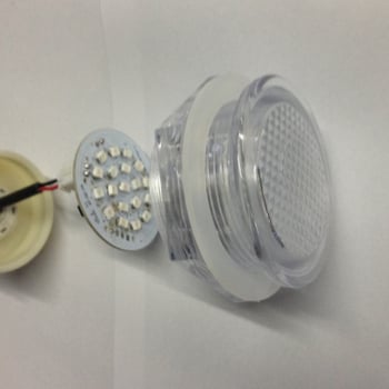 Fürdőkádban használható LED világítás színváltóval, PC anyag, 12V üzemmód, fényűző stílus