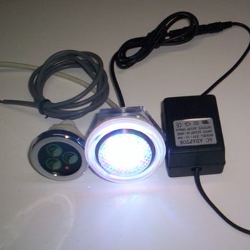 Fürdőkádban használható LED világítás színváltóval, PC anyag, 12V üzemmód, fényűző stílus