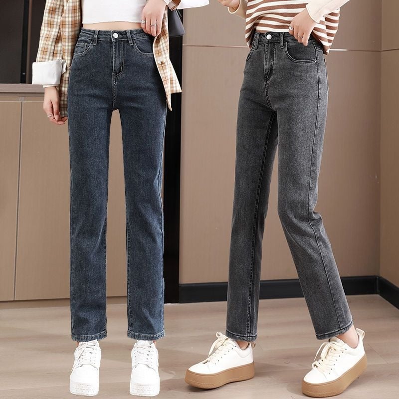 Női farmernadrág, egyenes szabás, magas derekú, 9/10 hossz, mikroelasztikus, denim 30–50% poliészterrel és 30–50% organikus pamuttal