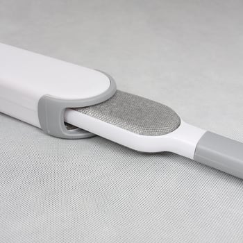 Ruhák ápolására szolgáló kefe – szőrmentesítő és ragadós görgő gyapjú kabátokhoz és pulóverekhez