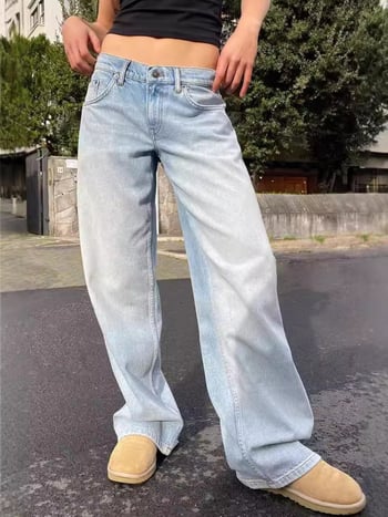 Farmernadrág egyenes szabású, magas derék, széles láb, vintázs mosott denim, pamutból (80–90% pamut)