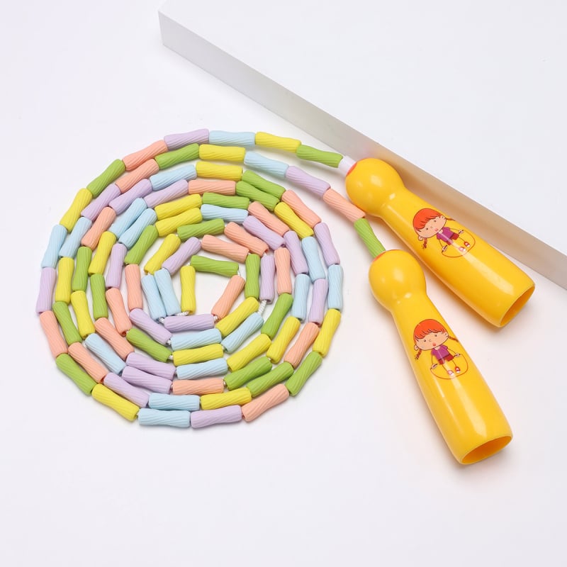 Gyermek ugrókötél – pamut kötélből és ABS markolatokkal, versenyekhez, 5–15 éveseknek, eredet: Kína.