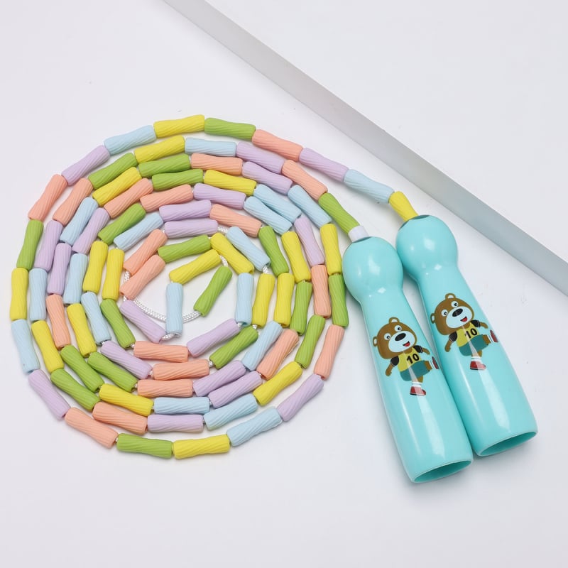 Gyermek ugrókötél – pamut kötélből és ABS markolatokkal, versenyekhez, 5–15 éveseknek, eredet: Kína.