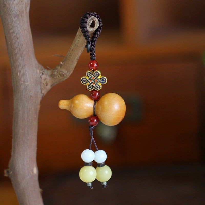 Autókulcs-gyűrű barackfa anyagból, Mu ran márka, modell 888