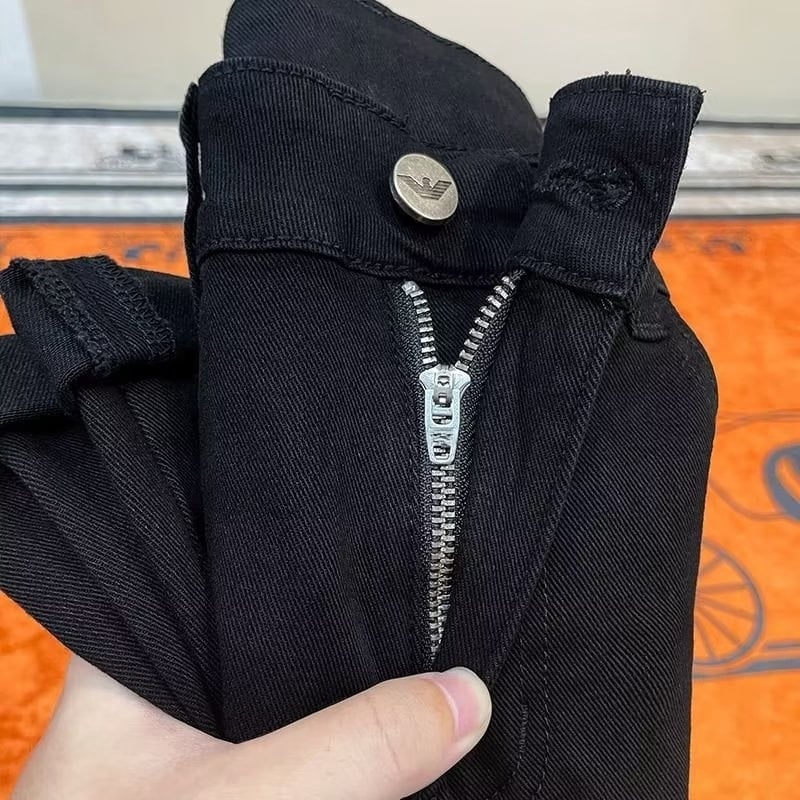 Férfi Slim-Fit stretch denim farmer, középmagasságú derekú, több zseb, 50–70% pamut