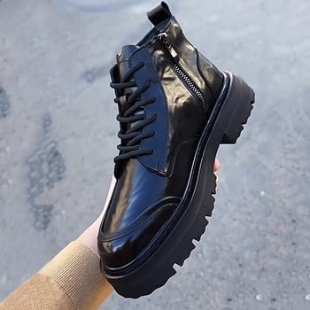 Férfi Martin bakancsok, Split bőr, középmagas szár, csat-zárás, belső magasság-növelő, gumírozott talp