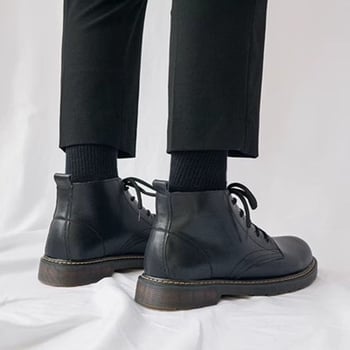 Férfi Martin csizmák, magasított, brit stílus, magasságnövelő, felső rész split bőrből, gumírozott talp