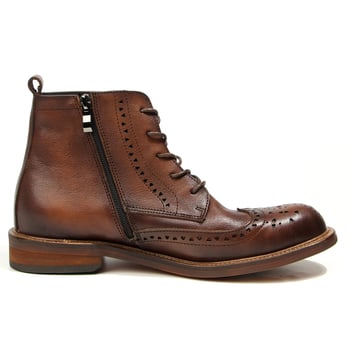 Férfi bőr csizmák – retró stílus, felső rész: elsőrétegű marhabőrből, belső: disznóbőr, talp: összetett konstrukció