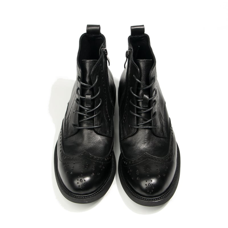 Férfi bőr csizmák – retró stílus, felső rész: elsőrétegű marhabőrből, belső: disznóbőr, talp: összetett konstrukció