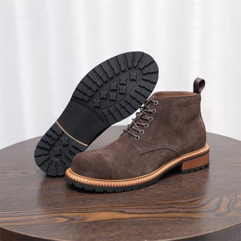 Férfi Retro Martin csizmák, felső nubuk velúr, gumi talp, belső bélés valódi bőr, talpbetét tehénbőrből, kerek orr, téli használatra