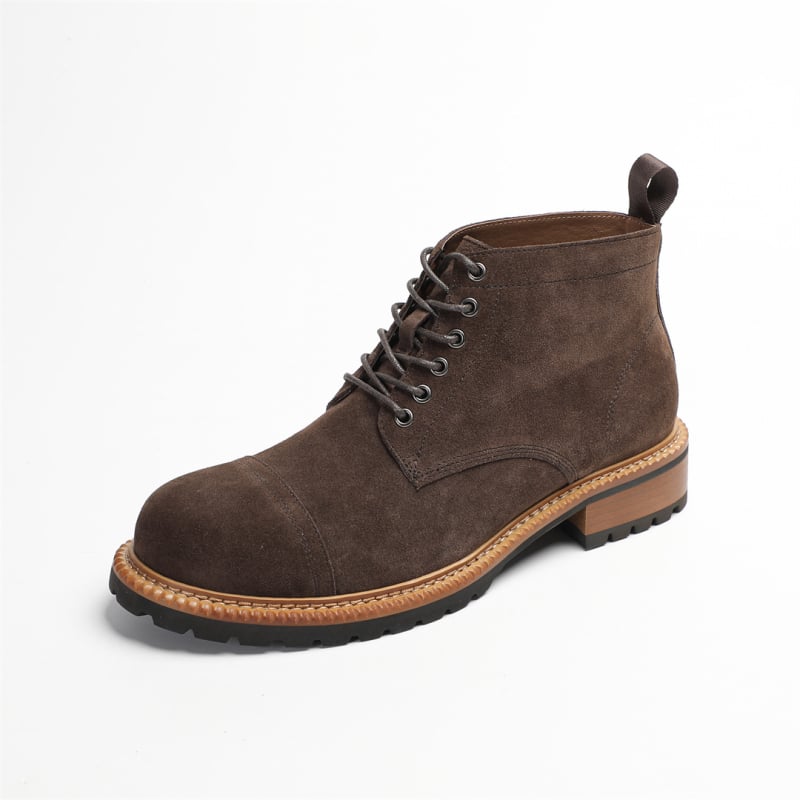 Férfi Retro Martin csizmák, felső nubuk velúr, gumi talp, belső bélés valódi bőr, talpbetét tehénbőrből, kerek orr, téli használatra