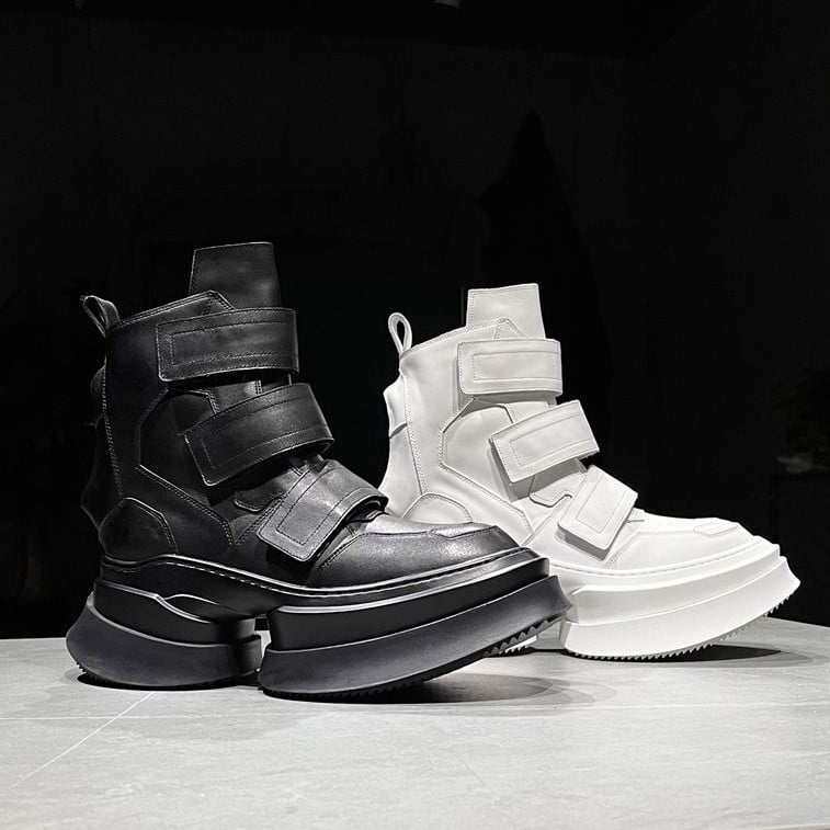 Martin csizmák vastag talppal a magasság növelésére, Velcro zárás, felsőrész valódi bőrből, gumitalp, sarka 6–8 cm