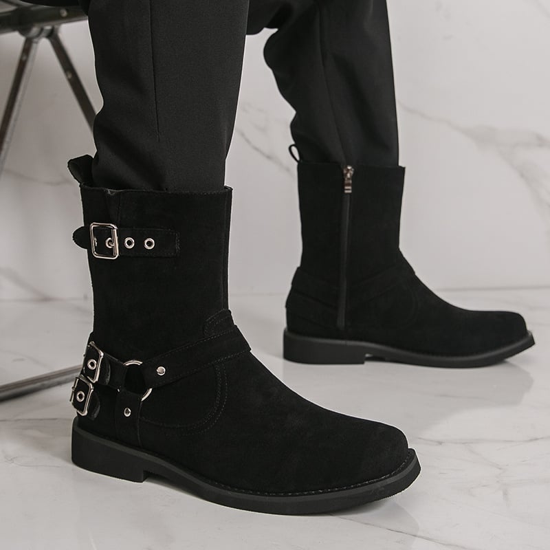 Martin csizmák felnőtteknek – magas szárú, hegyes orrú, cipzáros; bőr, uniszex; külső: marhabőr; belső: báránybőr; bélés: gyapjú-kasmír; talp: gumi.