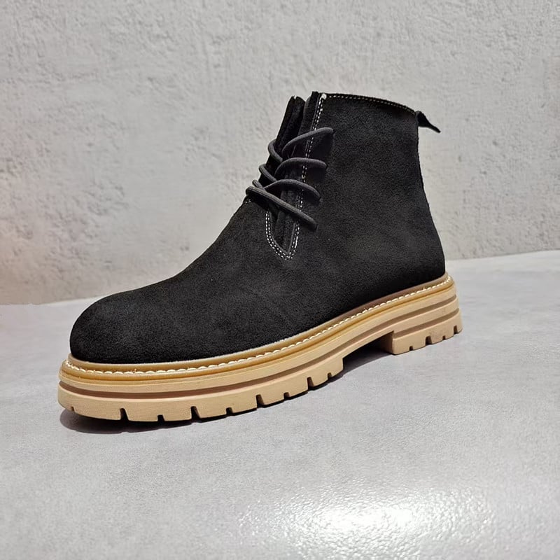 Férfi Martin csizmák, középmagasak, vízálló tehénbőr felsőrész, gumírozott talp, kerek orr, belső bélés valódi bőr