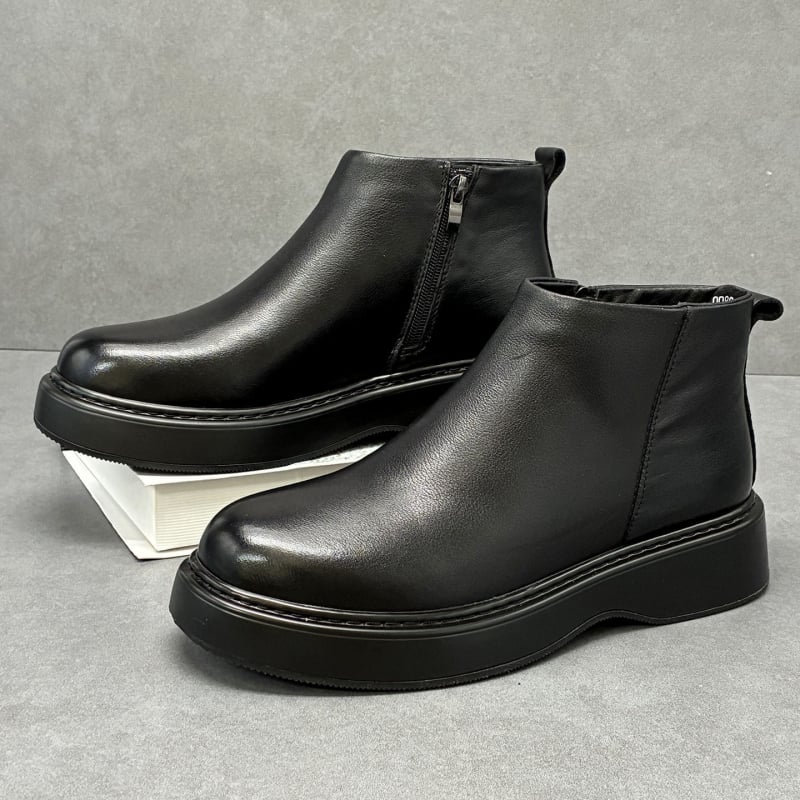 Férfi Chelsea csizmák ősz-télre vastag talppal, felsőrész első réteg marhabőrből, oldalsó cipzár, belső bélés első réteg disznó bőrből, talp habból