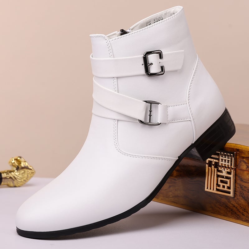 Bőr csizmák, magas szárú, hegyes orrú, PU felső rész, gumírozott talp, oldalsó cipzár