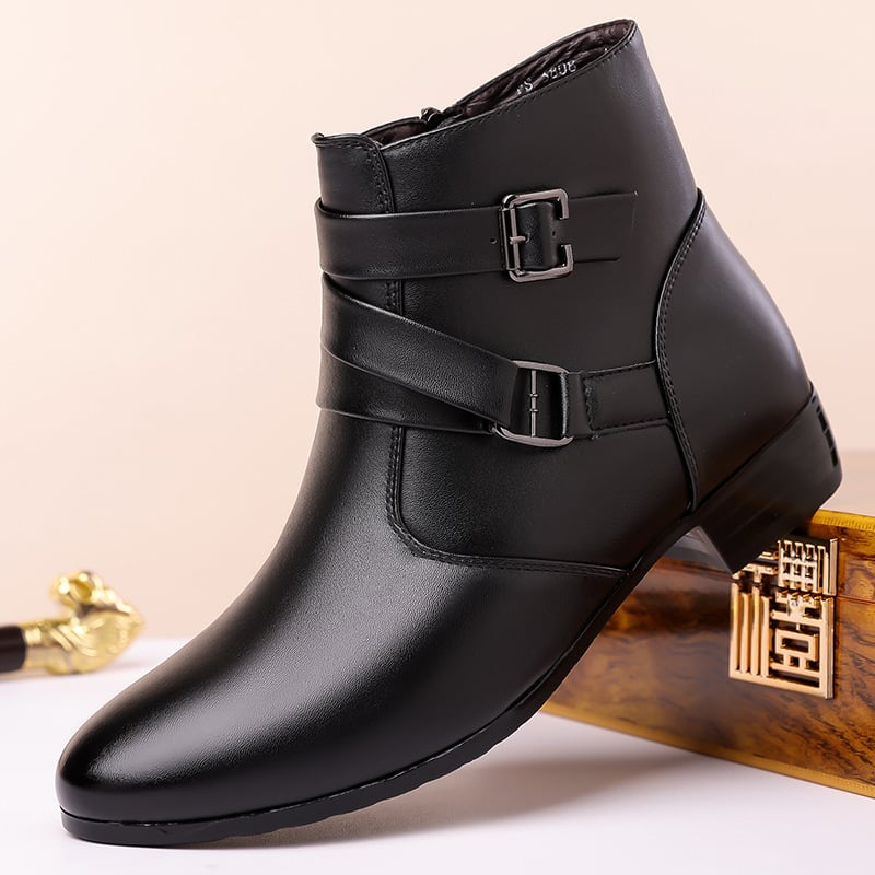 Bőr csizmák, magas szárú, hegyes orrú, PU felső rész, gumírozott talp, oldalsó cipzár