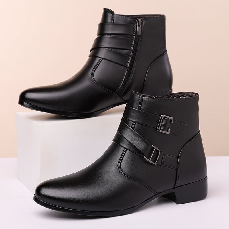 Bőr csizmák, magas szárú, hegyes orrú, PU felső rész, gumírozott talp, oldalsó cipzár