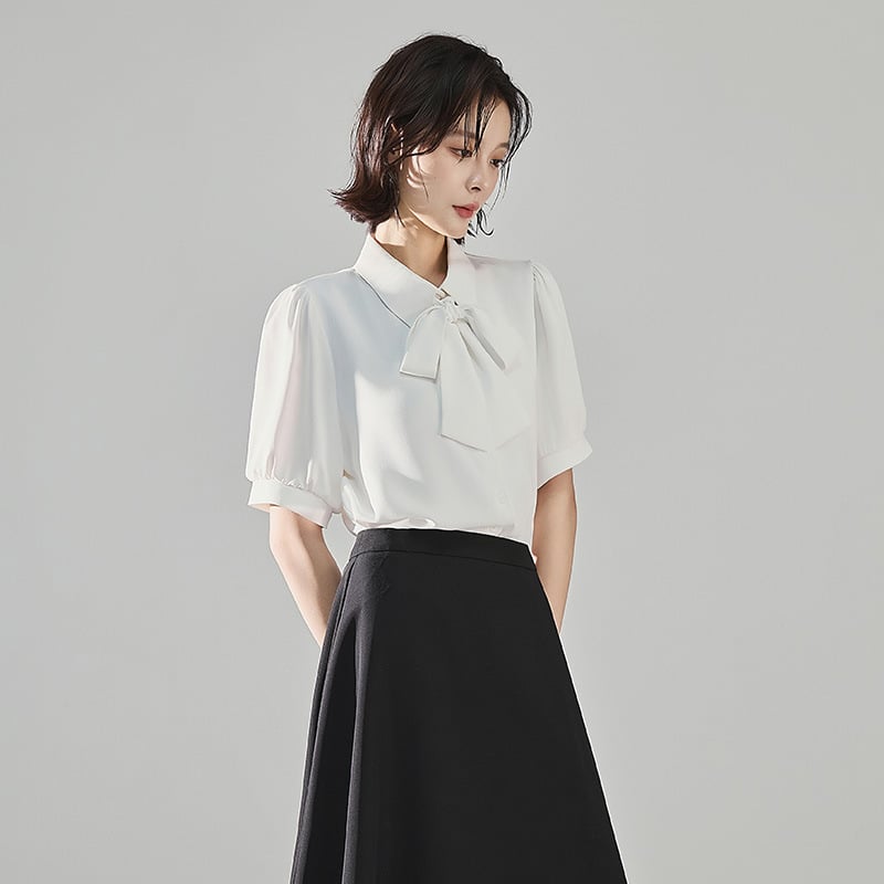 Női chiffon felső, rövid ujjú, gallér, egysoros záródás, levehető masni