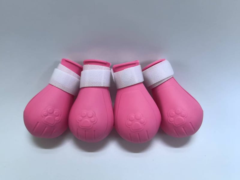 Macska csúszásmentes cipő – általános használatra, műanyag anyag, márka Favorite four, stílus Hip Hop