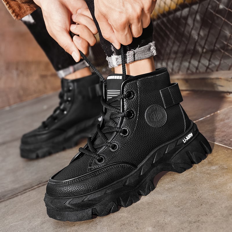 Martin csizmák PU felsővel, gumírozott talppal, kerek orrú, injektált formázott talp