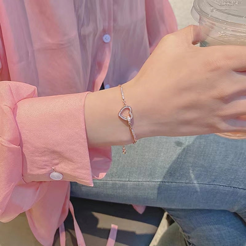 Ötvözetből készült karkötő, elektroplatált felület, Koreai stílus, rombusz dizájn, nőknek (Ötvözet · Elektroplatált felület · Koreai stílus · Rombusz dizájn)