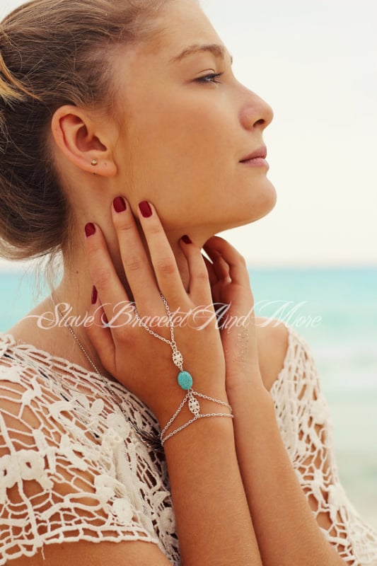 Mori-stílusú, egyszerű, üregesen faragott mintázatú karkötő nőknek, több rétegű