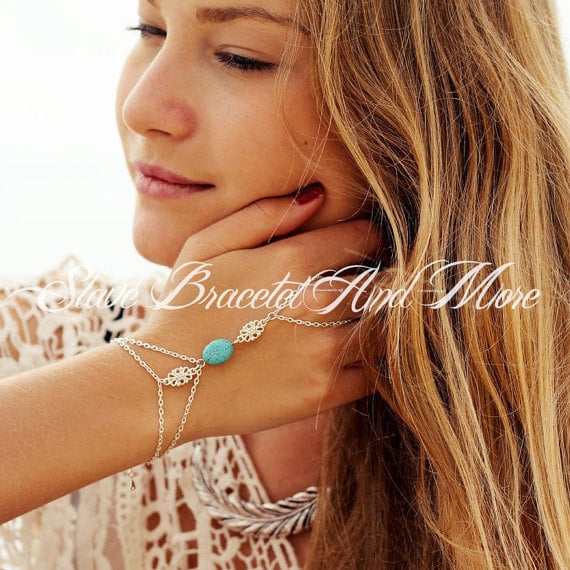 Mori-stílusú, egyszerű, üregesen faragott mintázatú karkötő nőknek, több rétegű