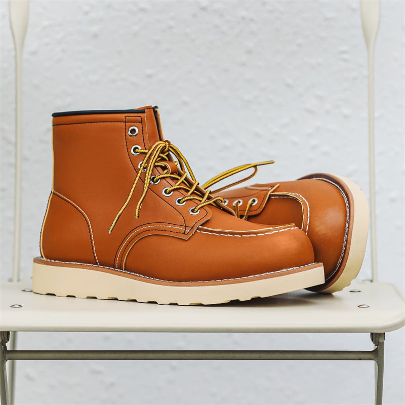 Martin csizmák kevert felsőrész, gumitalp, kerek orr, középmagas szár, 3-5 cm sarok, mindennapi stílus