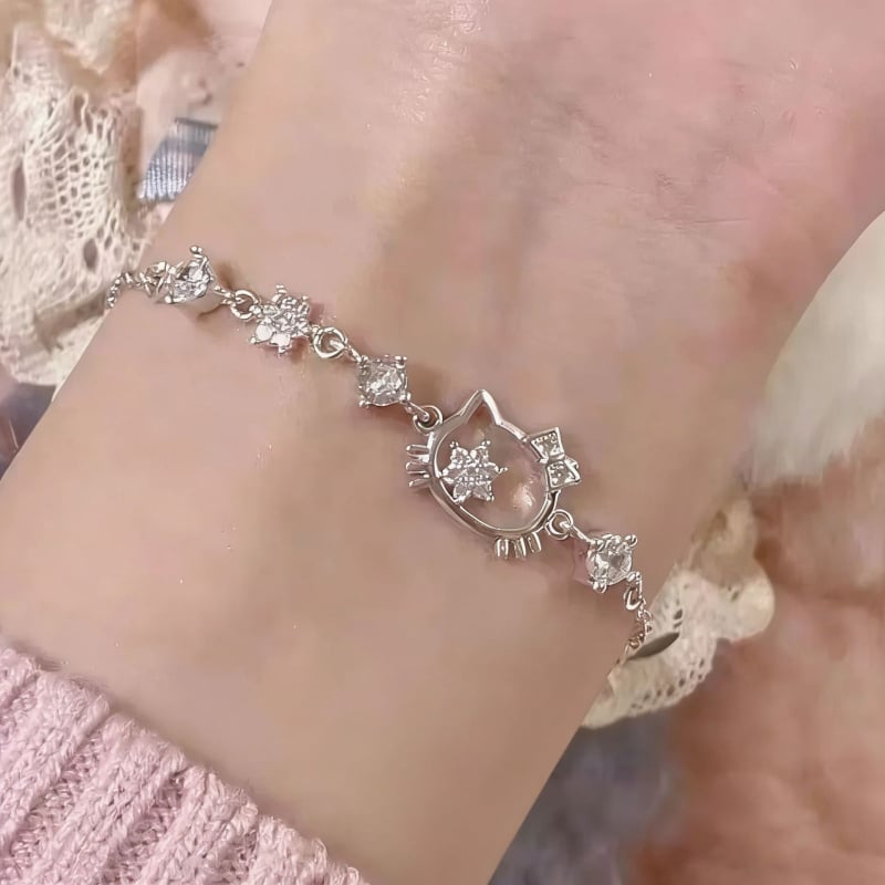 Koreai stílusú zirkónium macskamotívumos karkötő, réz alapú, elektropácolás felülettel, női kézhez illő ékszer, 2025 téli kollekció