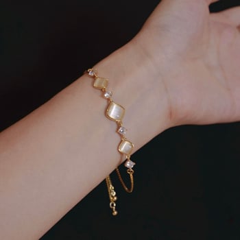 Női karkötő geometríkus rombusz formájú macskaszem kővel, réz alapanyag, elektroplatírozás, kiváló dizájn