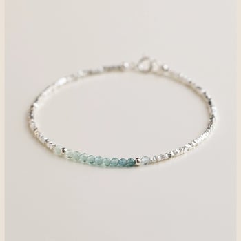 Akvamarin köves karkötő, geometriai design, elektroplattolt felület, női divat