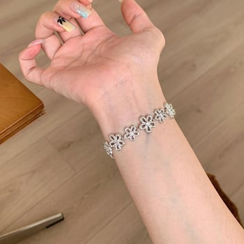 Műgyöngyös karkötő, geometriás dizájn, elektroplattázás, uniszex, könnyed luxus stílus, kézre szánt kiegészítő