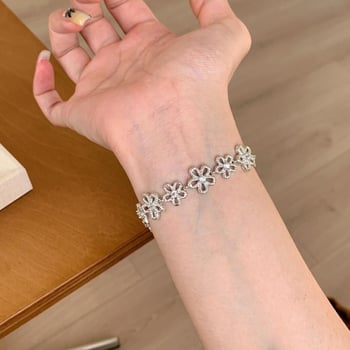 Műgyöngyös karkötő, geometriás dizájn, elektroplattázás, uniszex, könnyed luxus stílus, kézre szánt kiegészítő