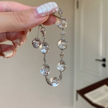 Hó motívumú karkötő – (jégátlátszó gyöngyök, kézzel készült, női divat)