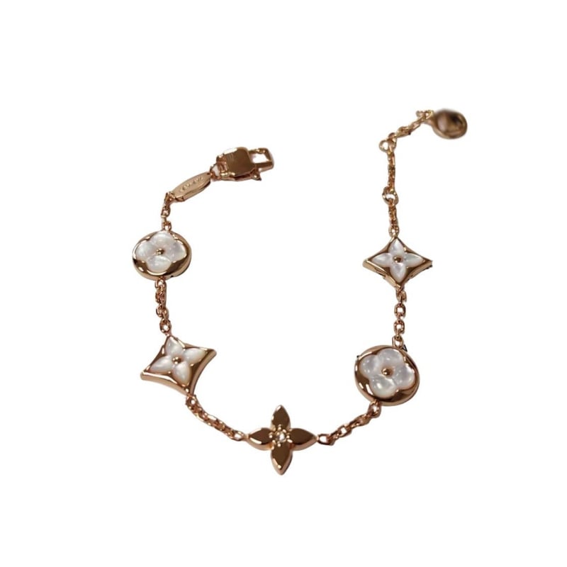 Aranyozott réz karkötő, elektroplatolás technológiával, geometriai rombusz négylevelű motívummal, 10 g, nőies, friss és édes stílus