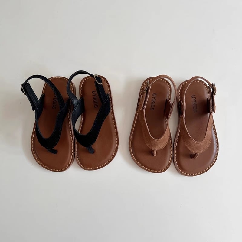 Koreai stílusú gyerek strandpapucs, uniszex – nubuk bőr felső rész, Velcro zárás, gumírozott talp, egyszínű, 4–12 éveseknek