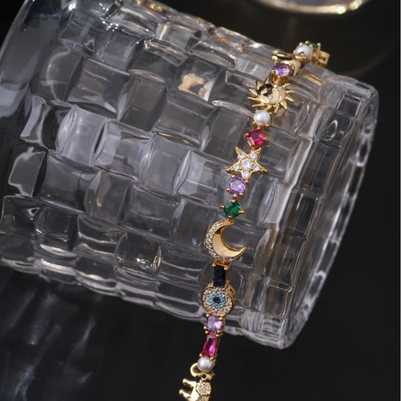 Ötvözetből készült karkötő állatmotívummal, elektroplattázott, nőknek