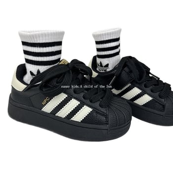 Детски кецове с нос от черупка, горна част: изкуствена кожа, подметка: пластмасова, нисък връх, велкро закопчаване, модел на райета