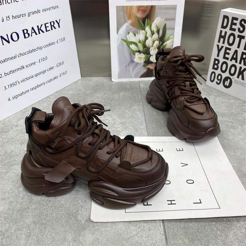 Dámske vysoké tenisky s hrubou podrážkou pre zvýšenie výšky, horná časť z deleného kože, PU podrážka, šnurovanie, latexová stielka